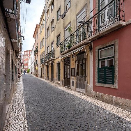 Cozy One Bedroom Apt In Historic Location - Carmo Lisbon Luaran gambar