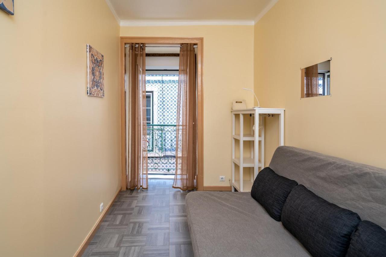 Cozy One Bedroom Apt In Historic Location - Carmo Lisbon Luaran gambar