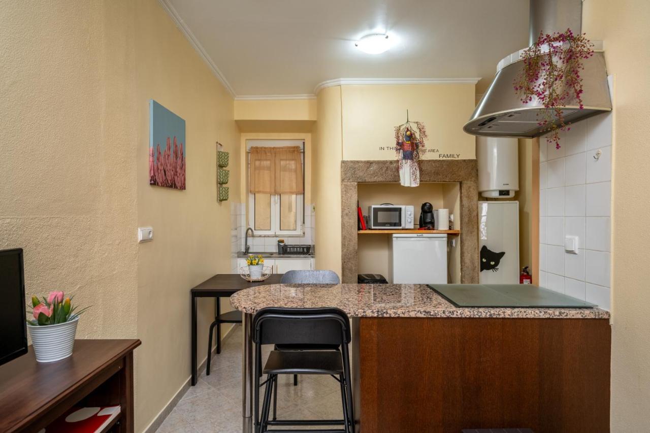 Cozy One Bedroom Apt In Historic Location - Carmo Lisbon Luaran gambar