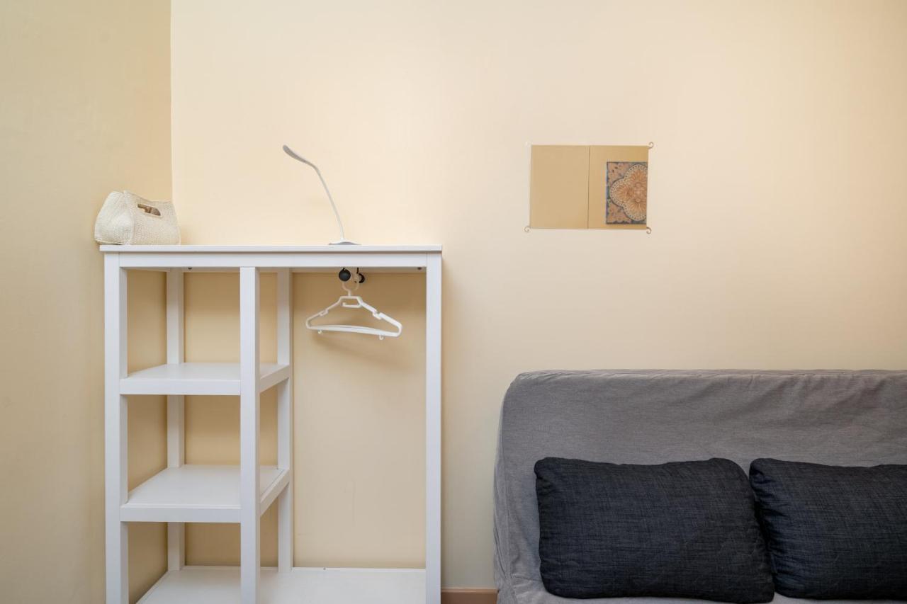 Cozy One Bedroom Apt In Historic Location - Carmo Lisbon Luaran gambar