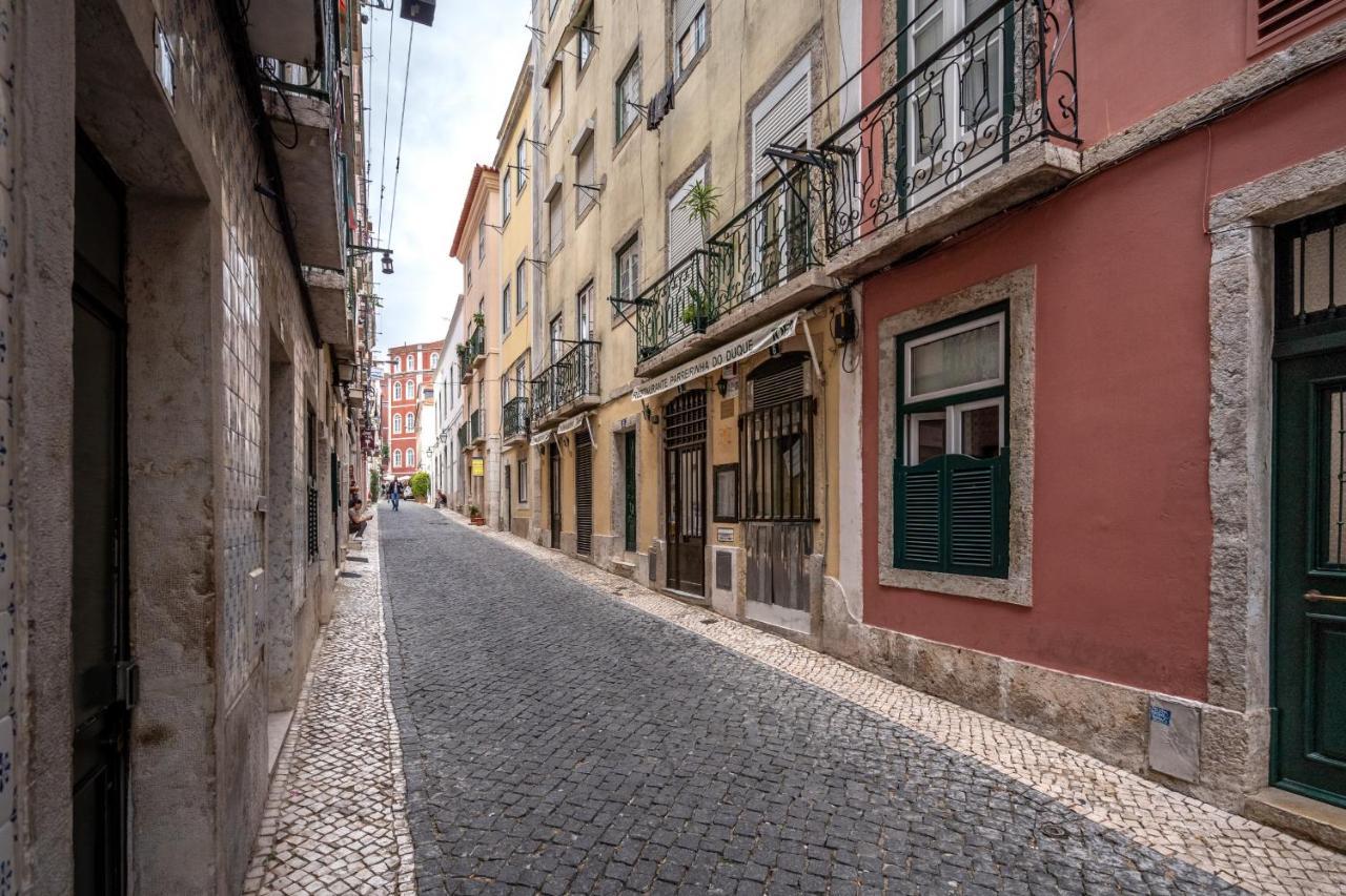 Cozy One Bedroom Apt In Historic Location - Carmo Lisbon Luaran gambar